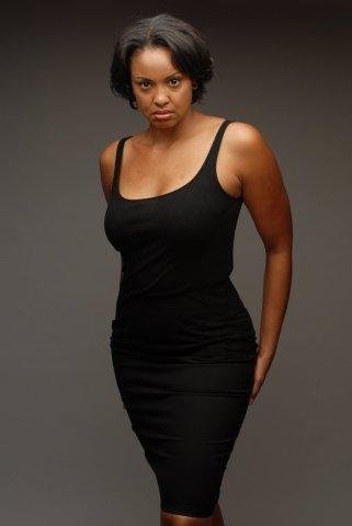 Фото - Элизабер Логан: 321x480 / 12 Кб