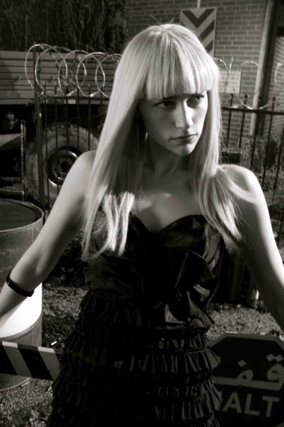 Фото - Мелани Скрофано: 402x604 / 48 Кб