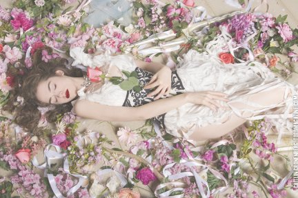 Фото - Мелани Скрофано: 432x287 / 43 Кб