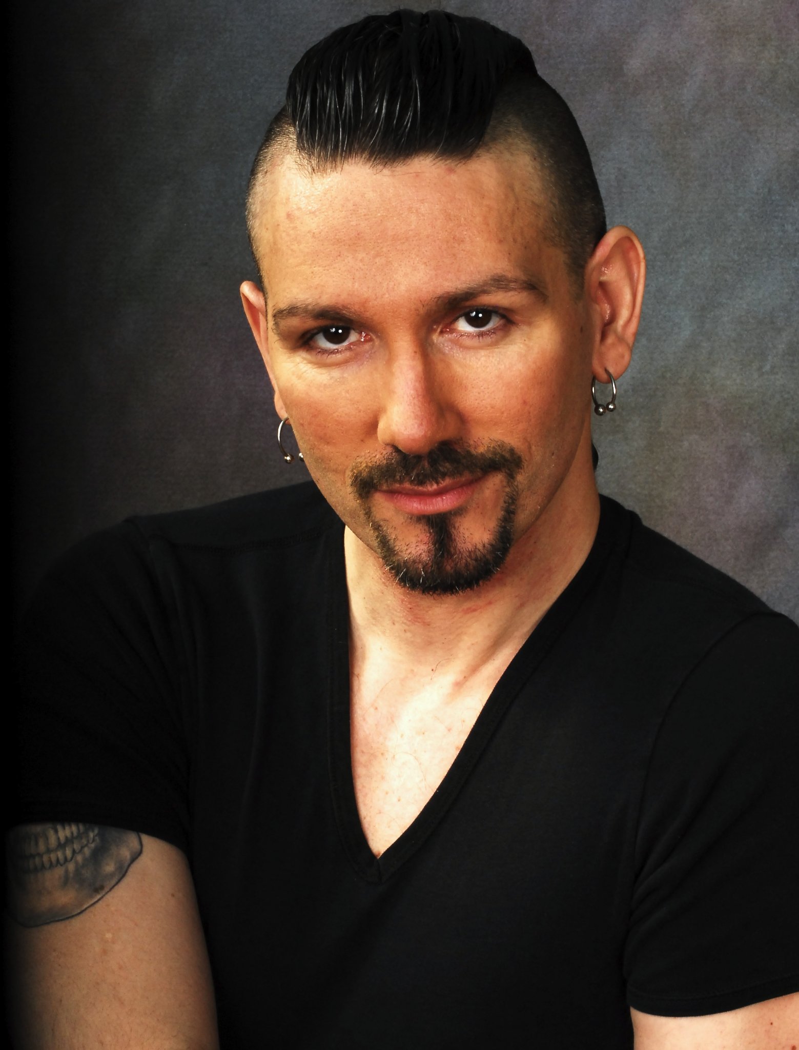 Фото - Себастиан Сабатаер-Курал: 1559x2048 / 277 Кб