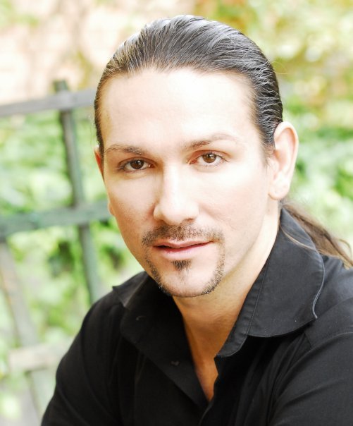 Фото - Себастиан Сабатаер-Курал: 501x604 / 45 Кб