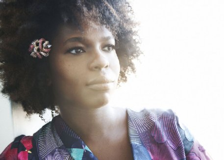 Фото - Селена Марс: 457x326 / 23 Кб