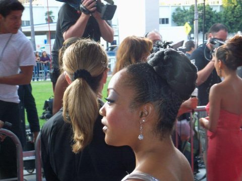 Фото - Аника Си МакФолл: 480x360 / 37 Кб