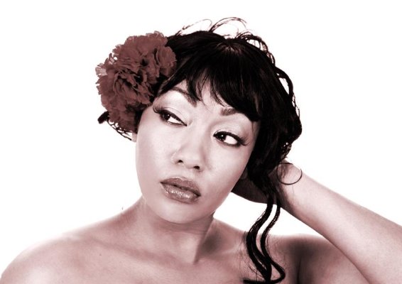 Фото - Аника Си МакФолл: 566x400 / 28 Кб