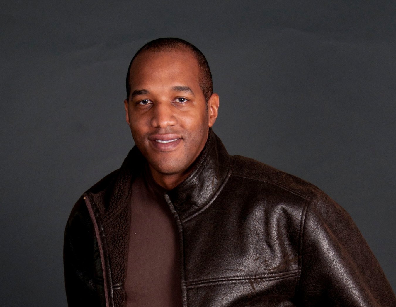 Фото - Нил МакНил: 1351x1047 / 179 Кб