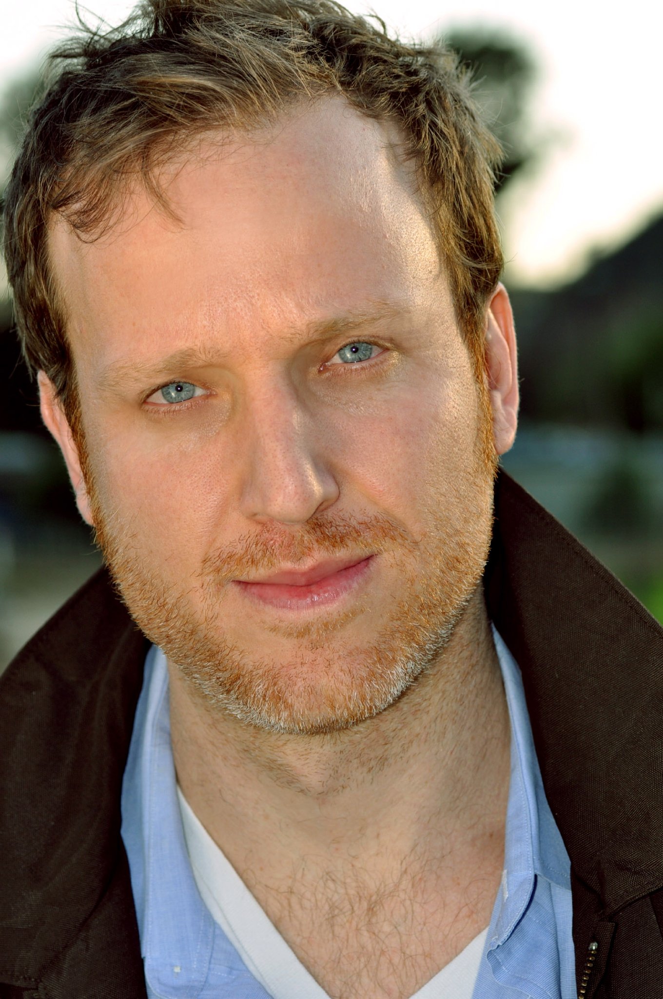 Фото - Патрик Бреннан: 1360x2048 / 430 Кб