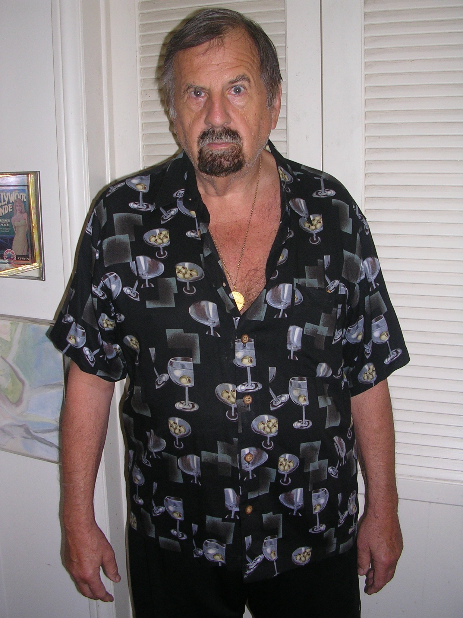 Фото - Джон Роберт: 1536x2048 / 480 Кб