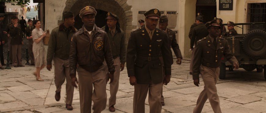 Фото - Нэйт Паркер: 870x370 / 57 Кб