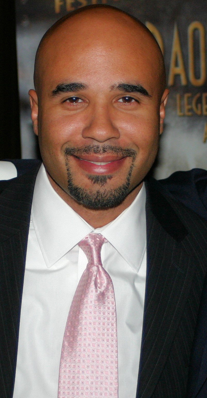 Фото - Крис Ро: 800x1536 / 240 Кб