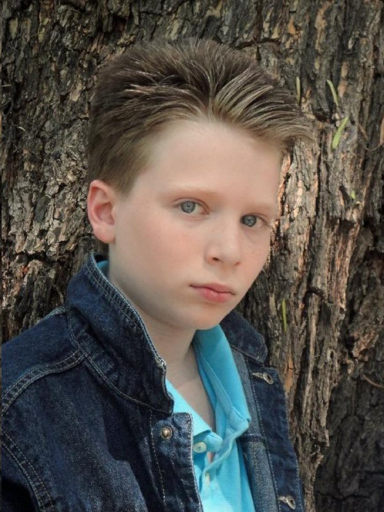 Фото - Хантер Джеймс Маккивер: 750x1000 / 166 Кб