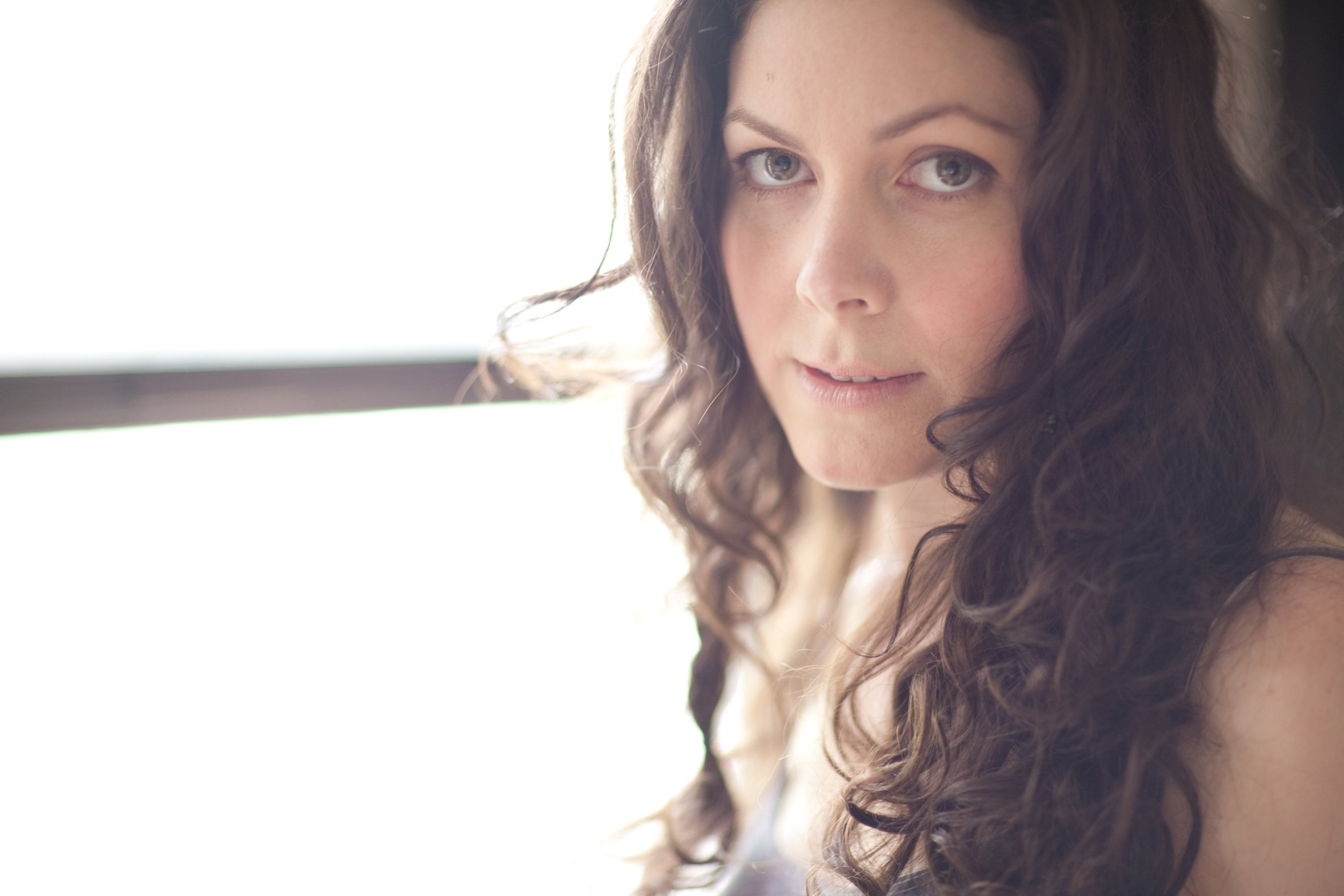 Фото - Томми Мэй: 2574x1716 / 242 Кб