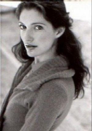 Фото - Лаура Нордин: 300x427 / 18 Кб