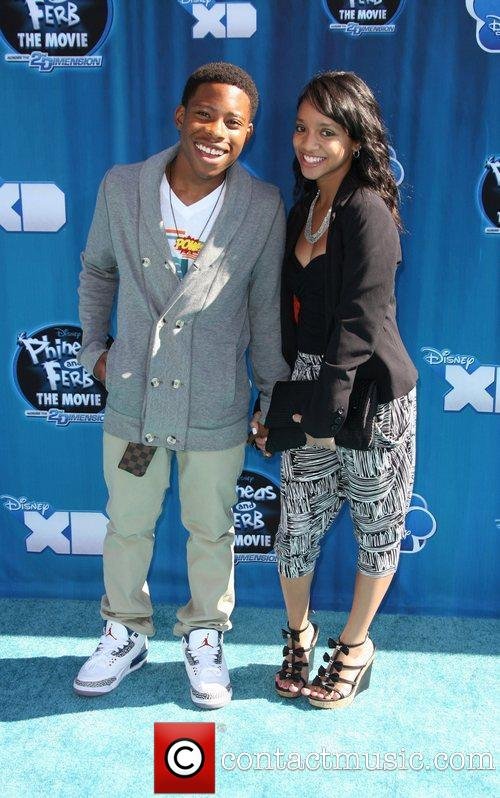 Фото - Карлон Джеффри: 500x798 / 92 Кб