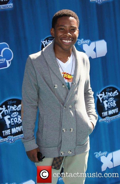 Фото - Карлон Джеффри: 500x765 / 72 Кб