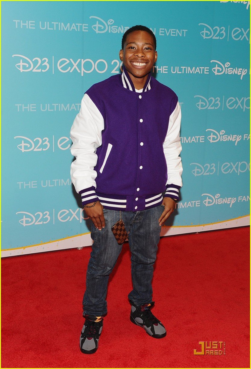 Фото - Карлон Джеффри: 834x1222 / 214 Кб