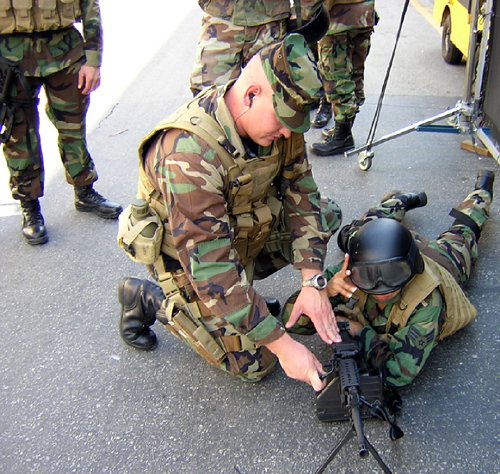 Фото - Джон Бартон: 500x474 / 78 Кб