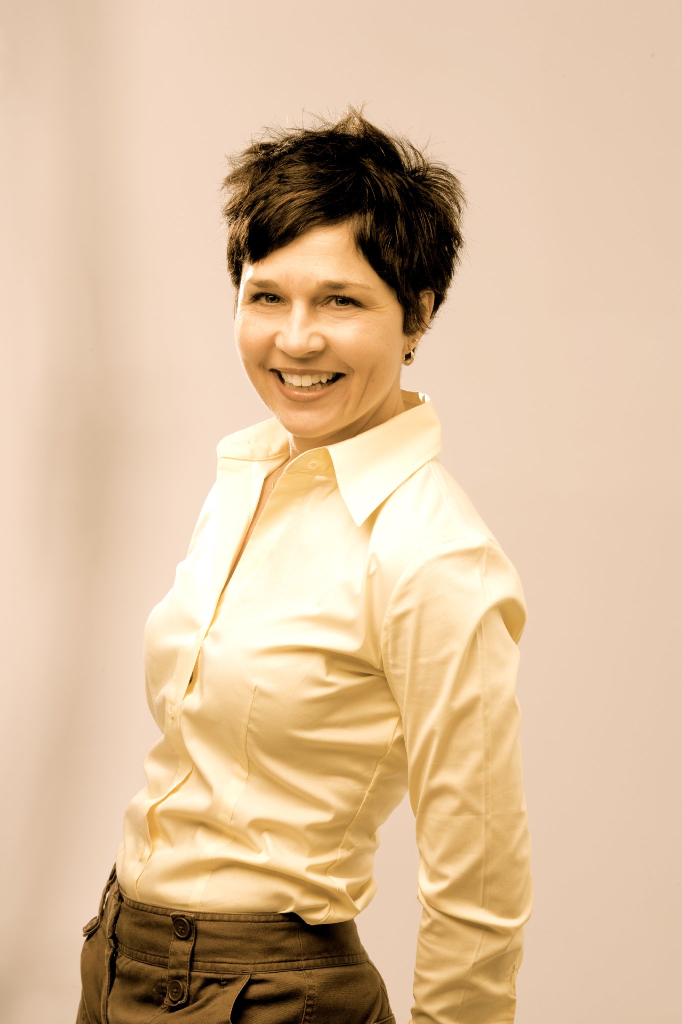 Фото - Мишелль Веззани: 1365x2048 / 202 Кб