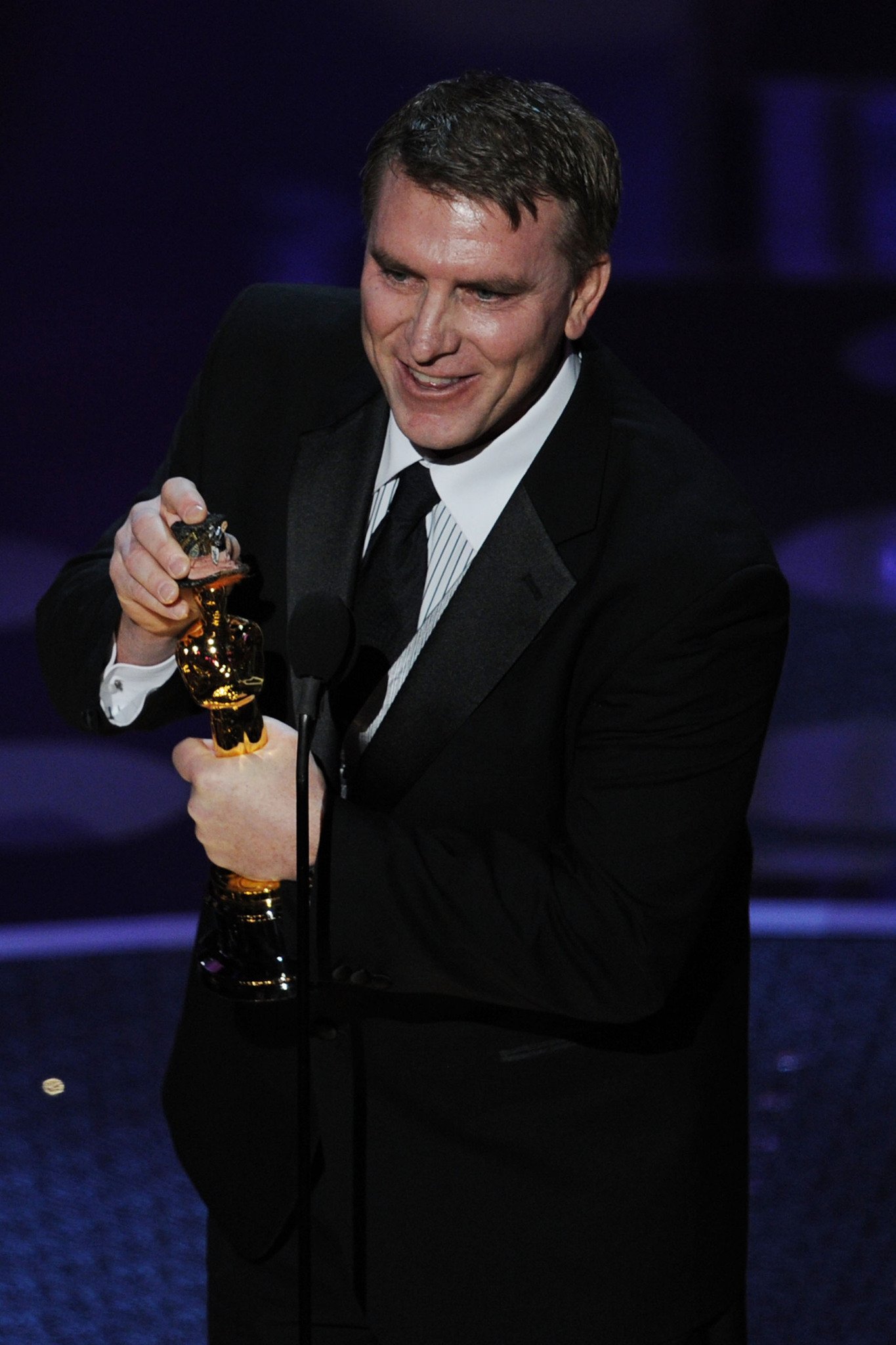 Фото - Роберт Стромберг: 1365x2048 / 278 Кб