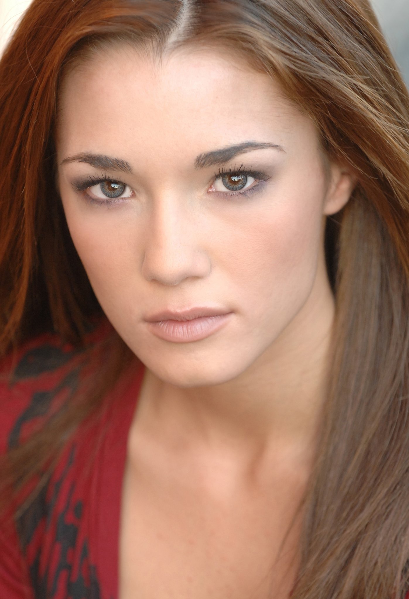 Фото - Даллас Ловато: 1397x2048 / 273 Кб