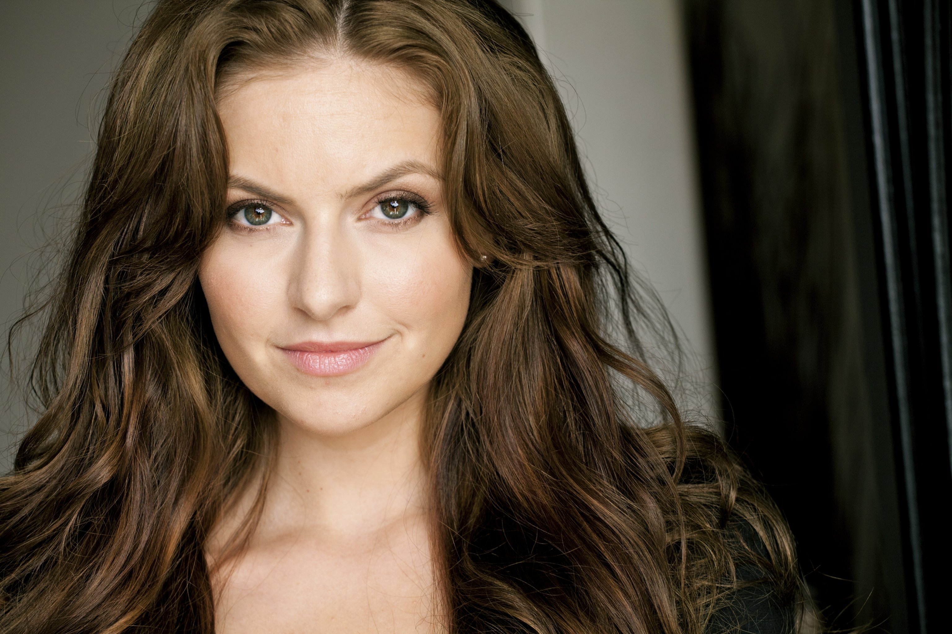 Фото - Джули Рой: 3072x2048 / 942 Кб