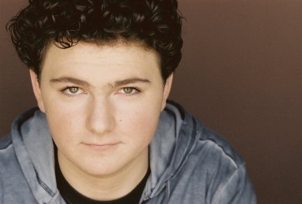 Фото - Николас Лоуб: 432x292 / 19 Кб