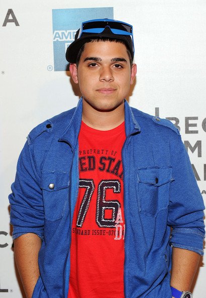 Фото - Ральф Йован Родригез: 410x594 / 60 Кб