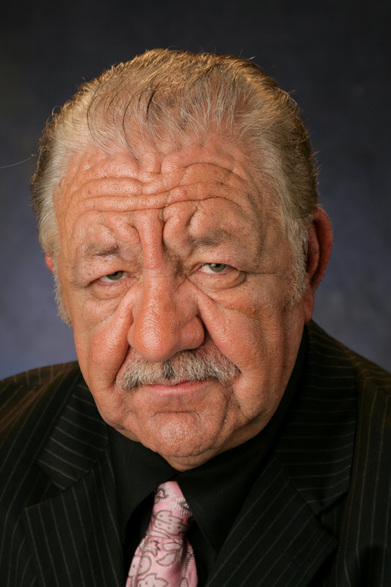 Фото - Рики Мьюс: 1365x2048 / 325 Кб