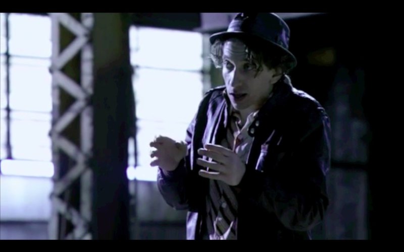 Фото - Эрик Мэнделхолл: 800x500 / 38 Кб