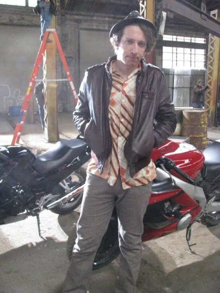 Фото - Эрик Мэнделхолл: 453x604 / 63 Кб