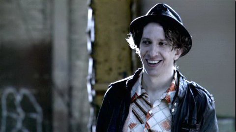 Фото - Эрик Мэнделхолл: 480x270 / 22 Кб