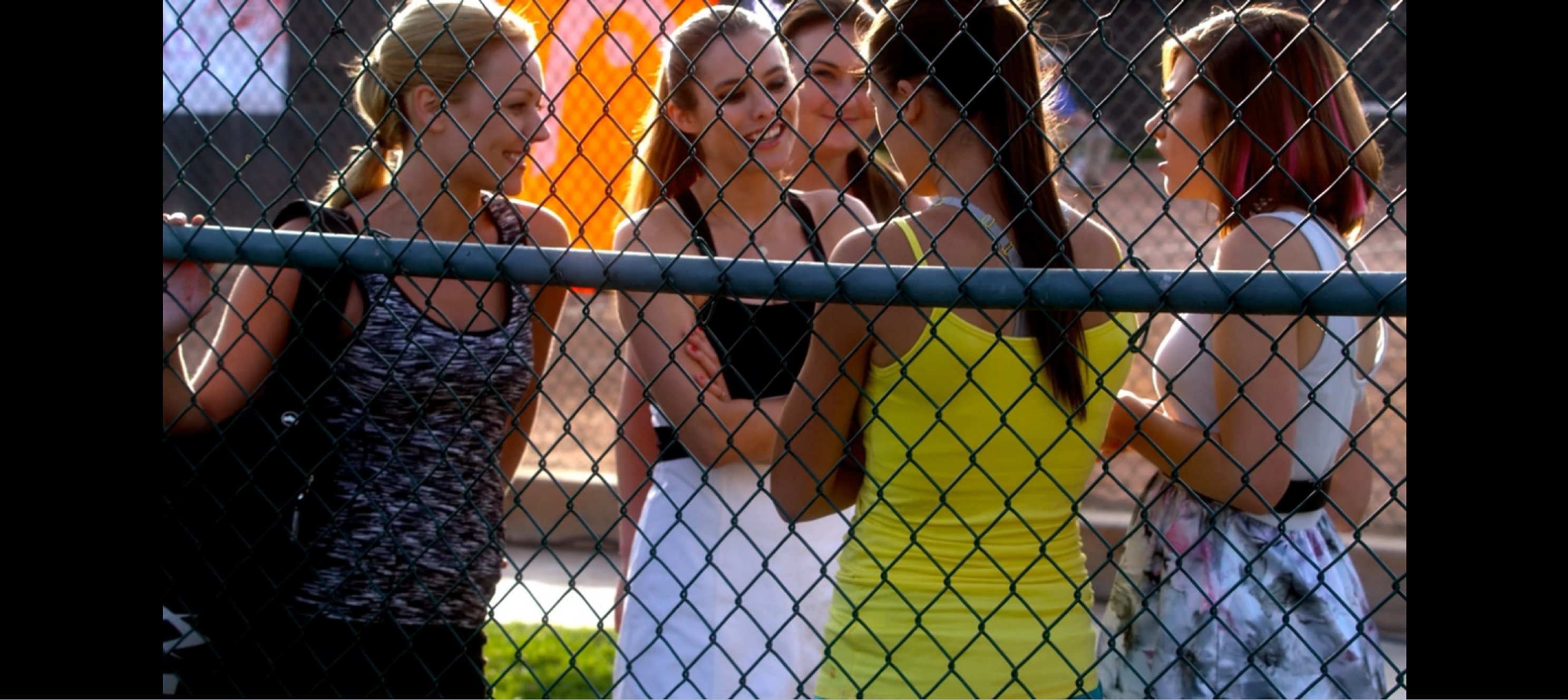 Фото - Лаура Бит Маклрой: 2975x1329 / 465 Кб