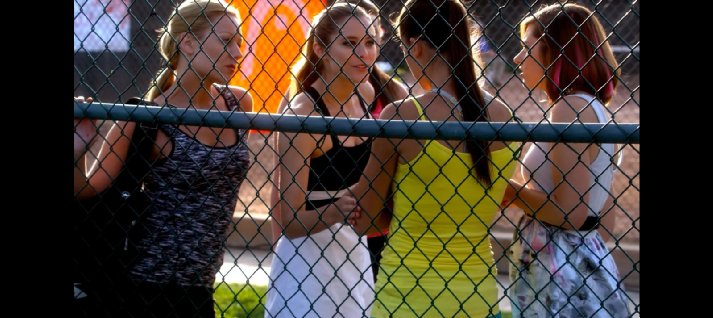 Фото - Лаура Бит Маклрой: 713x318 / 64 Кб