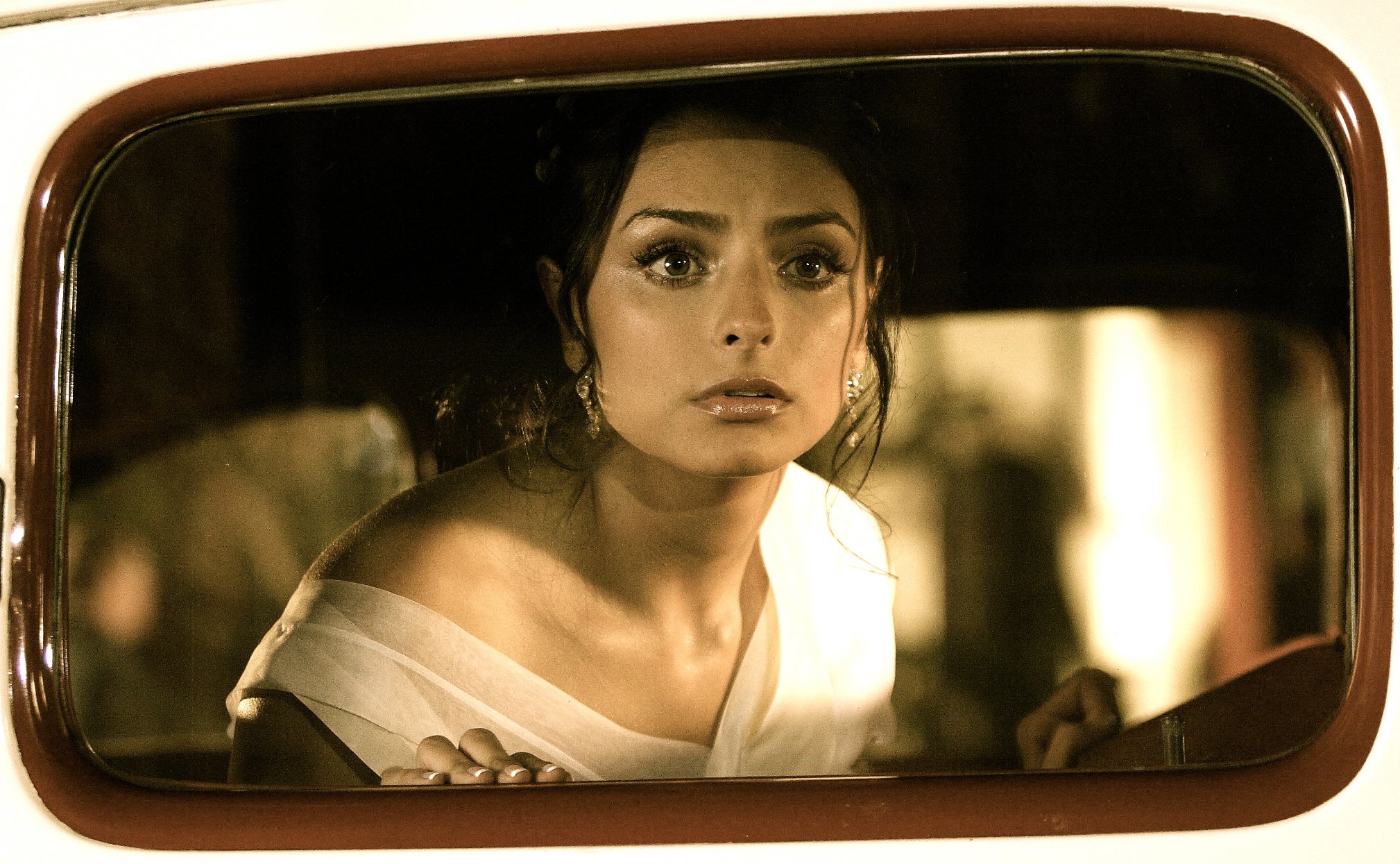 Фото - Айслинн Дербез: 2018x1245 / 499 Кб