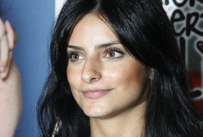 Фото - Айслинн Дербез: 418x282 / 23 Кб