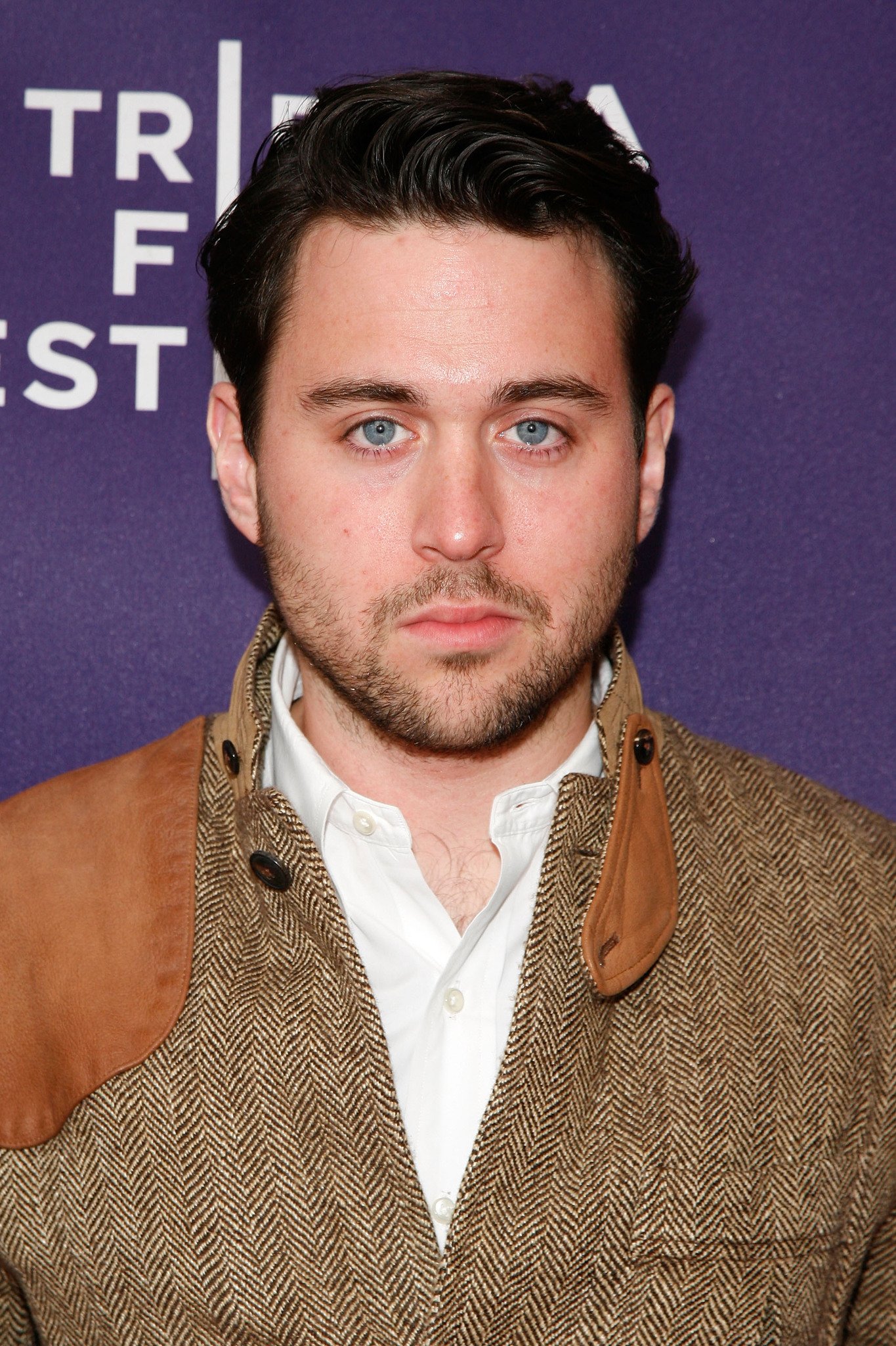 Фото - Ян Квесински: 1365x2048 / 640 Кб