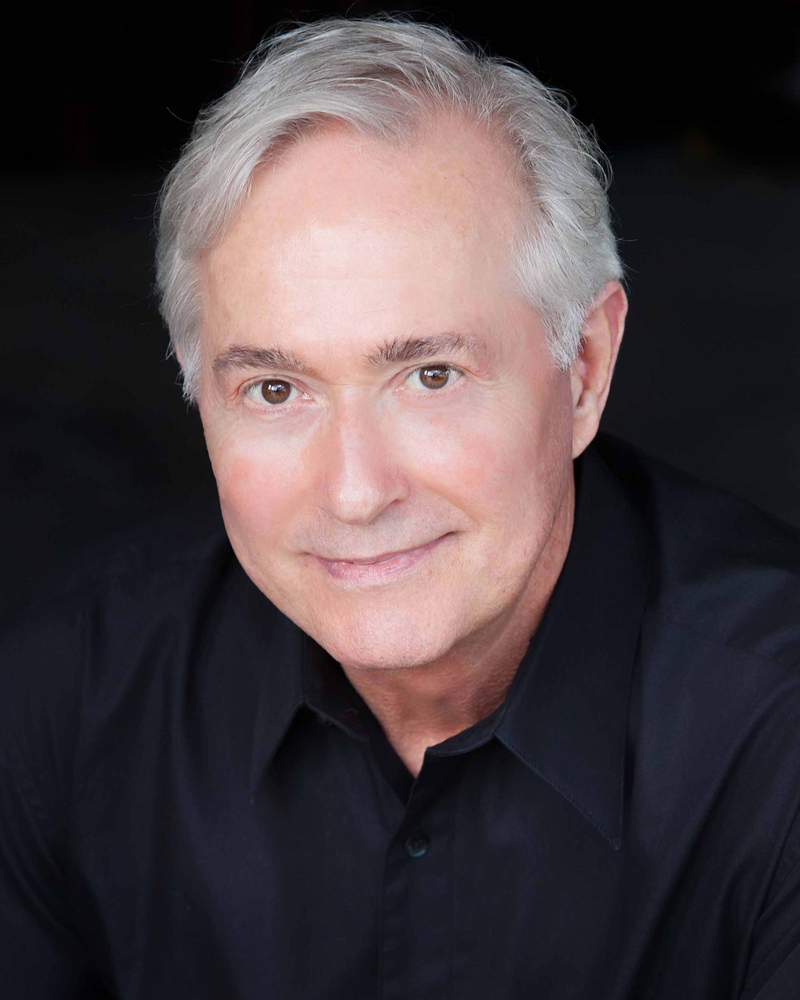 Фото - Майкл Ричи: 1638x2048 / 246 Кб