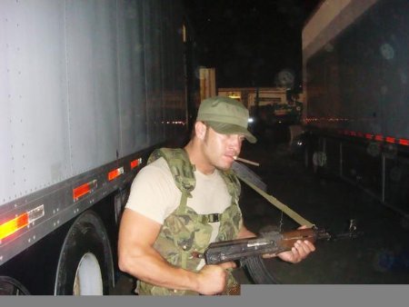 Фото - Аарон Сэкстон: 450x338 / 25 Кб