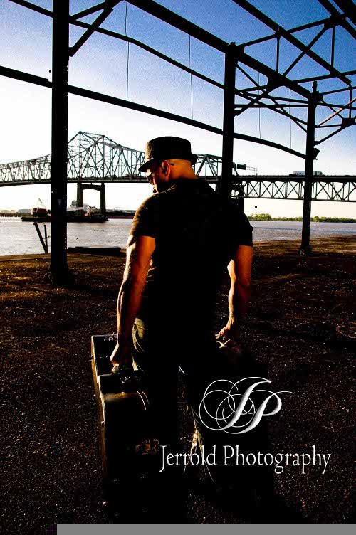 Фото - Аарон Сэкстон: 500x752 / 98 Кб