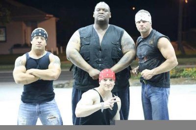 Фото - Аарон Сэкстон: 400x267 / 24 Кб