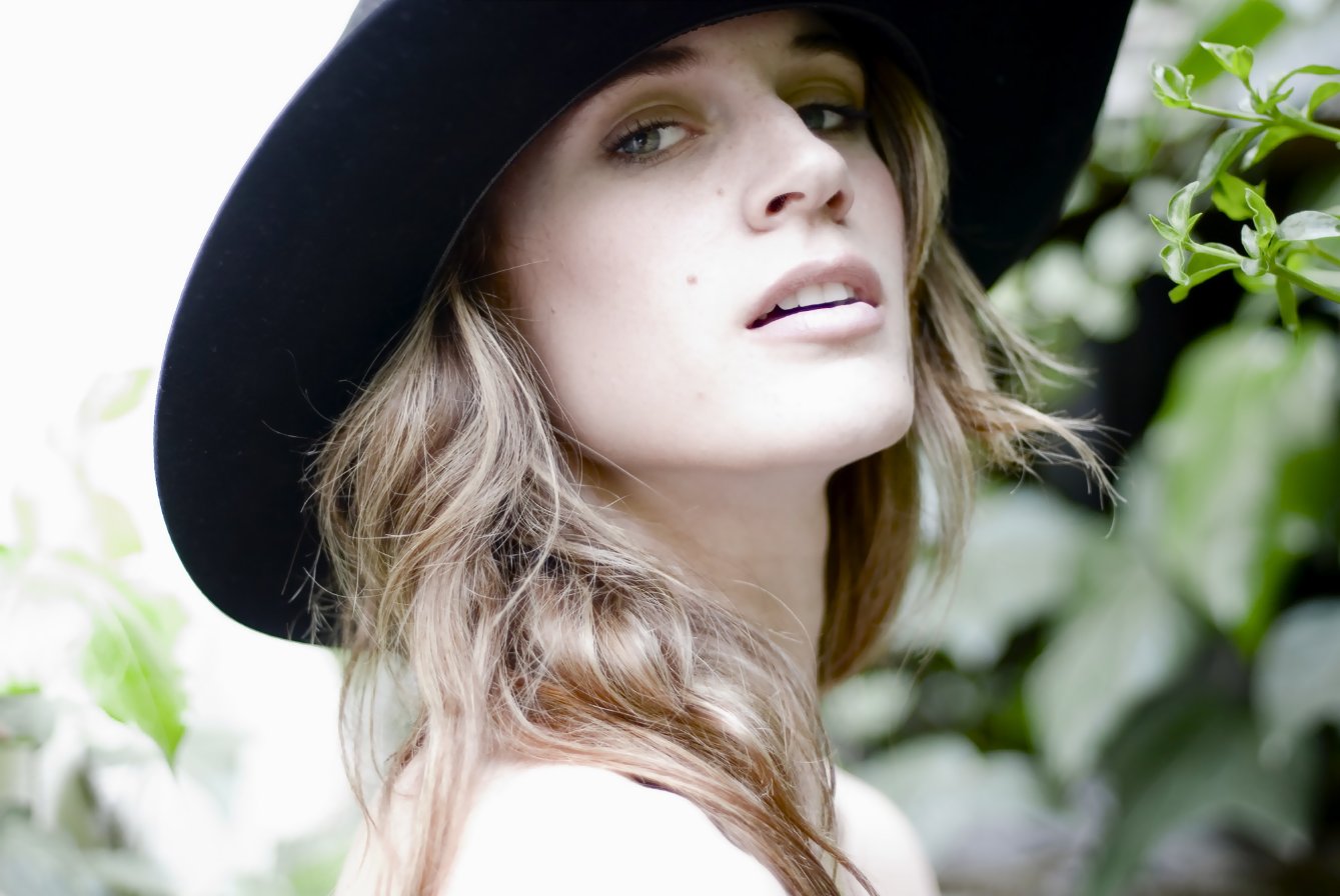 Фото - Эрин Хаммонд: 1339x896 / 134 Кб