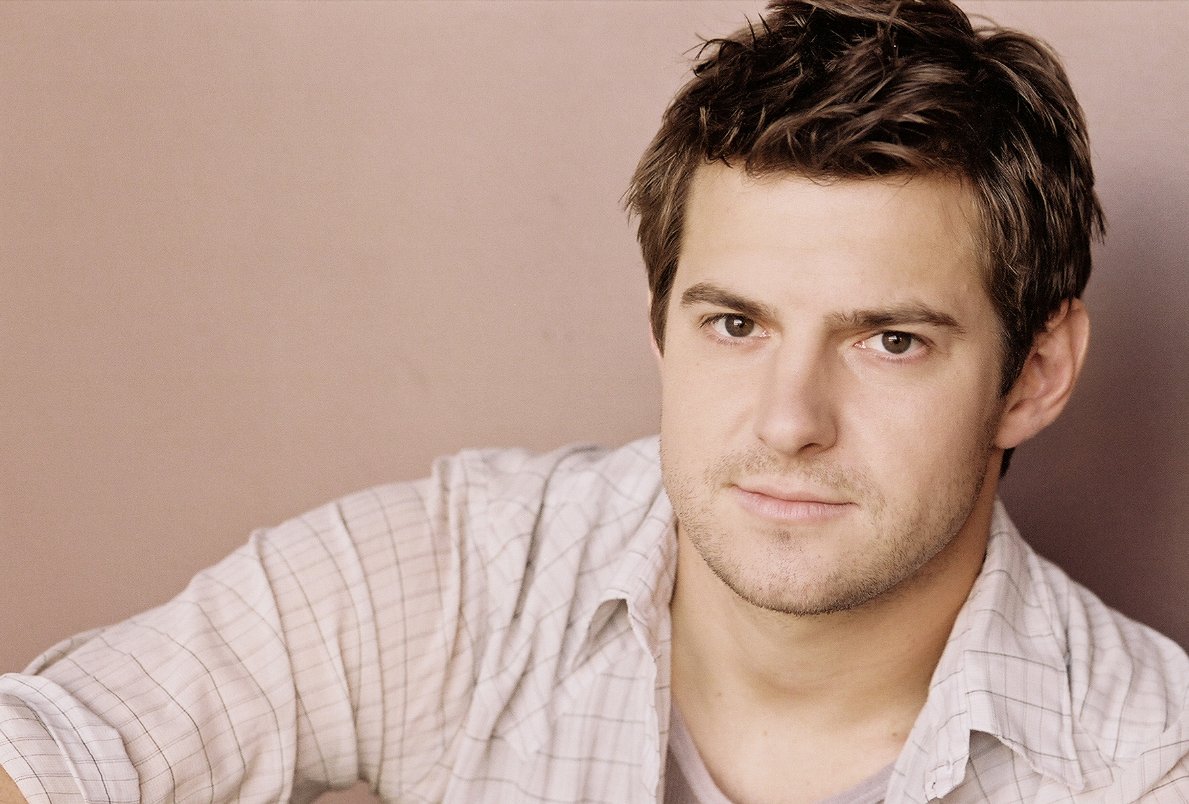 Фото - Дерек Шрек: 1189x804 / 152 Кб