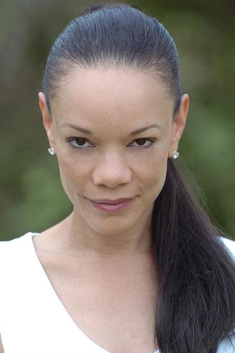 Фото - Вивьен Флеминг-Альварес: 458x687 / 37 Кб