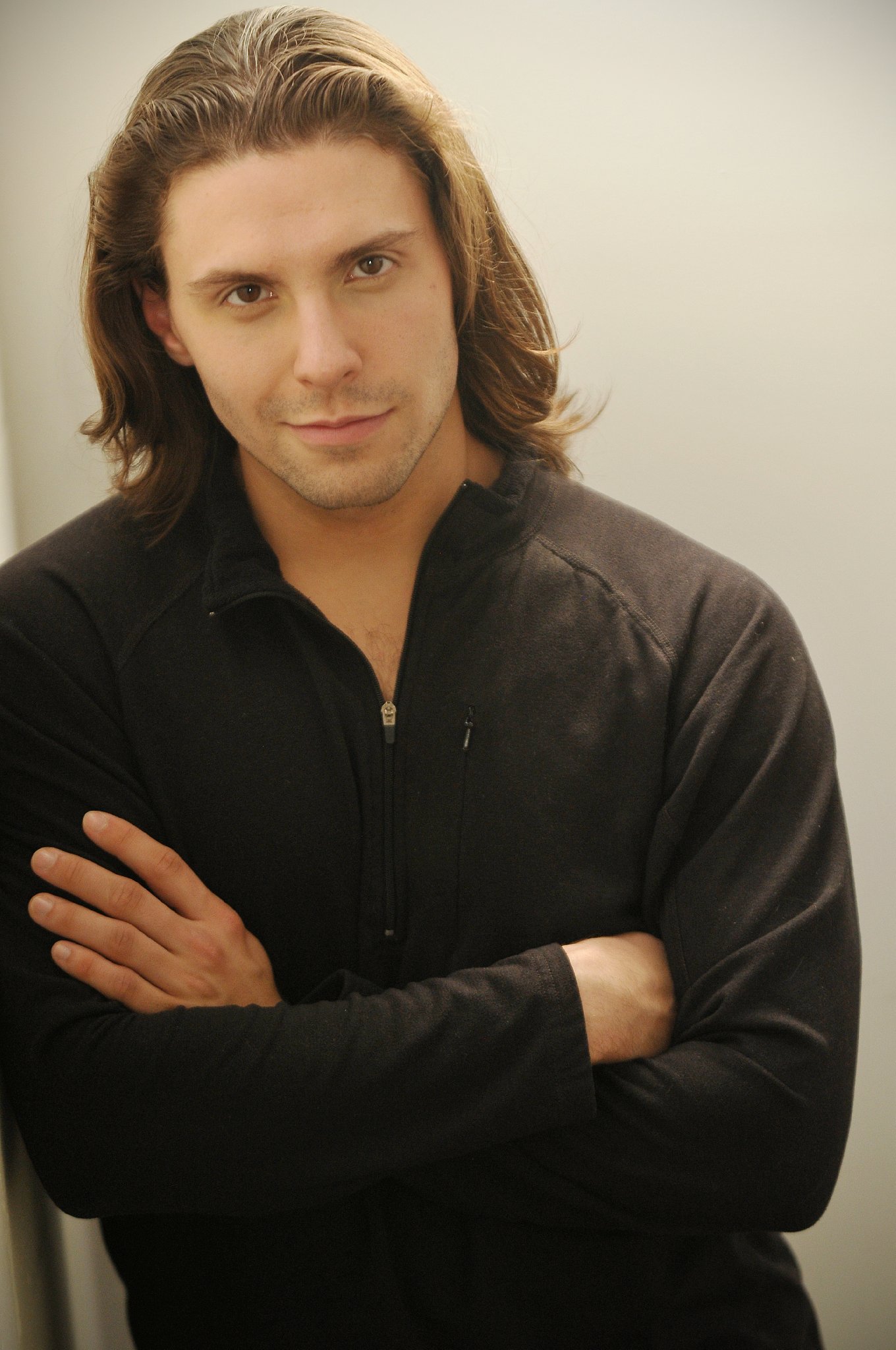 Фото - Кристиан Гарон: 1360x2048 / 334 Кб