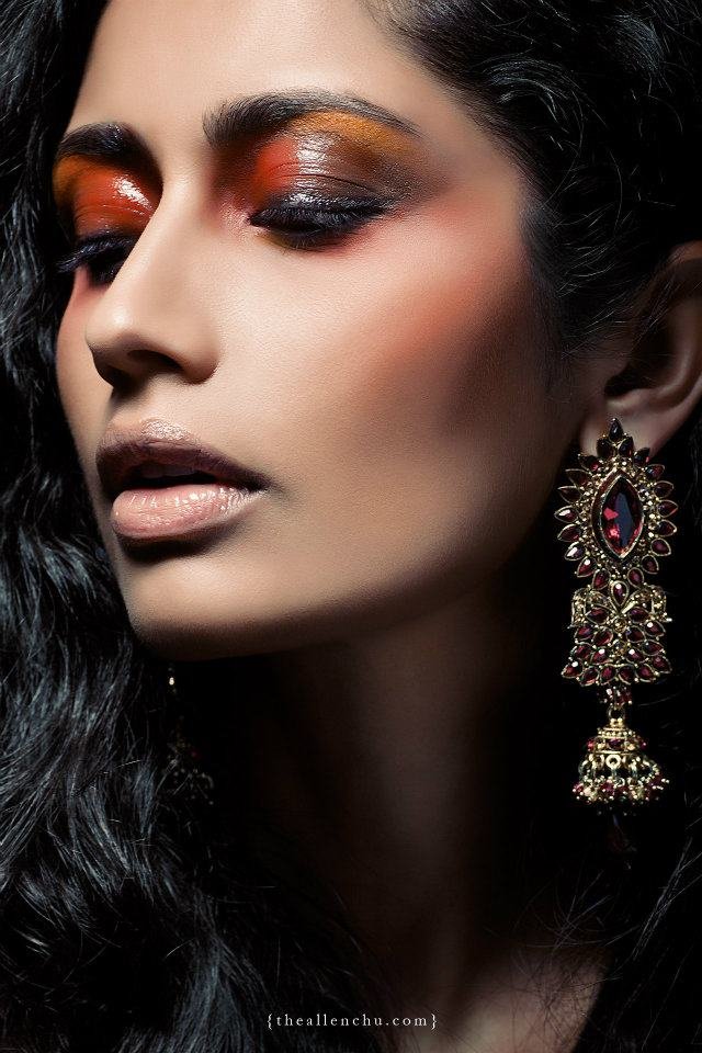 Фото - Каришма Ахлувалиа: 640x960 / 107 Кб