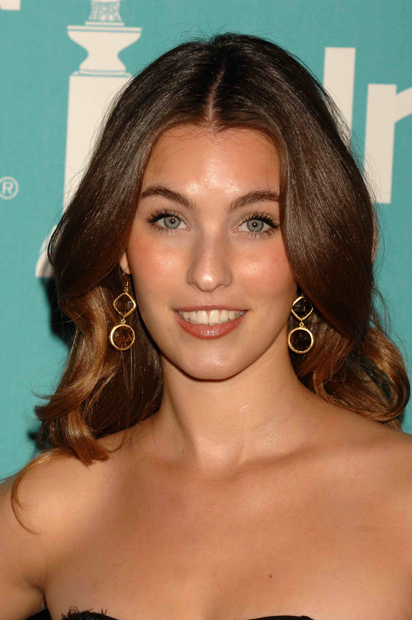 Фото - Рейни Куэлли: 1360x2048 / 412 Кб