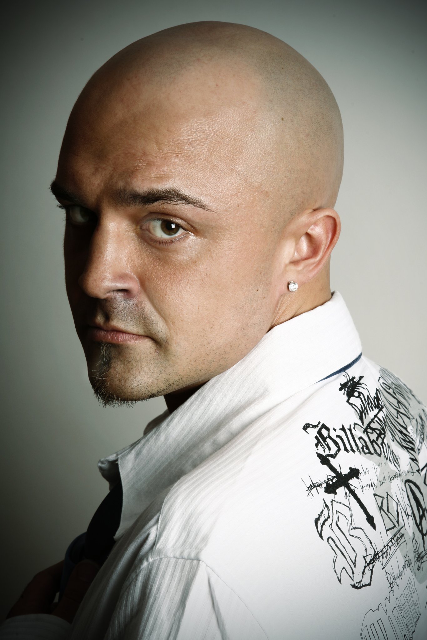 Фото - Georgie Swan: 1366x2048 / 342 Кб