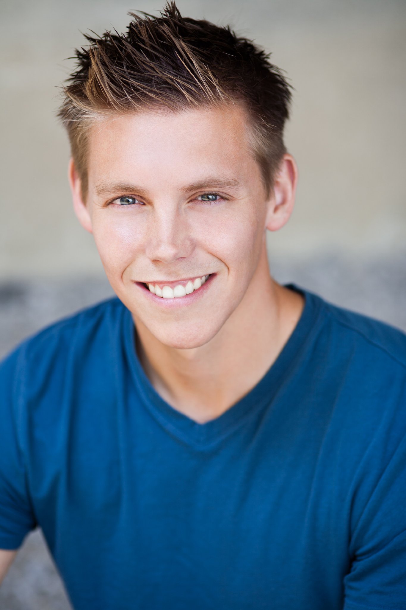 Фото - Том Кружевски: 1365x2048 / 214 Кб