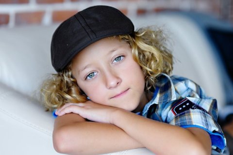 Фото - Николас Вульф: 480x320 / 27 Кб