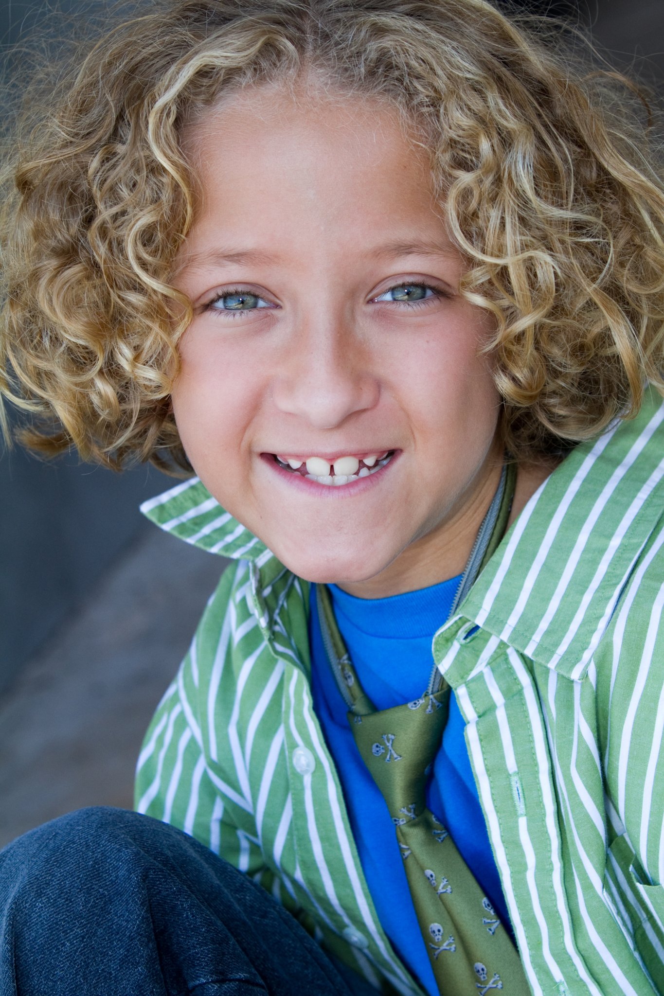 Фото - Николас Вульф: 1365x2048 / 516 Кб