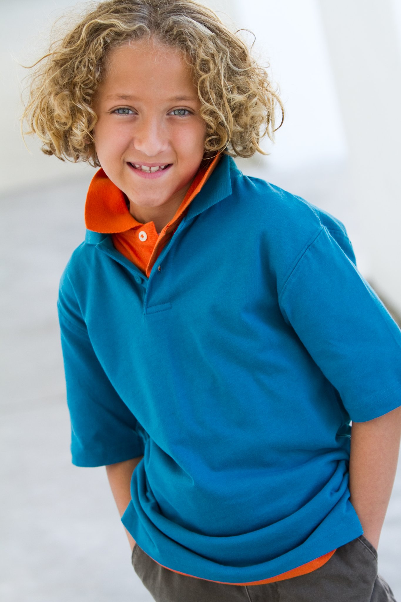 Фото - Николас Вульф: 1365x2048 / 292 Кб